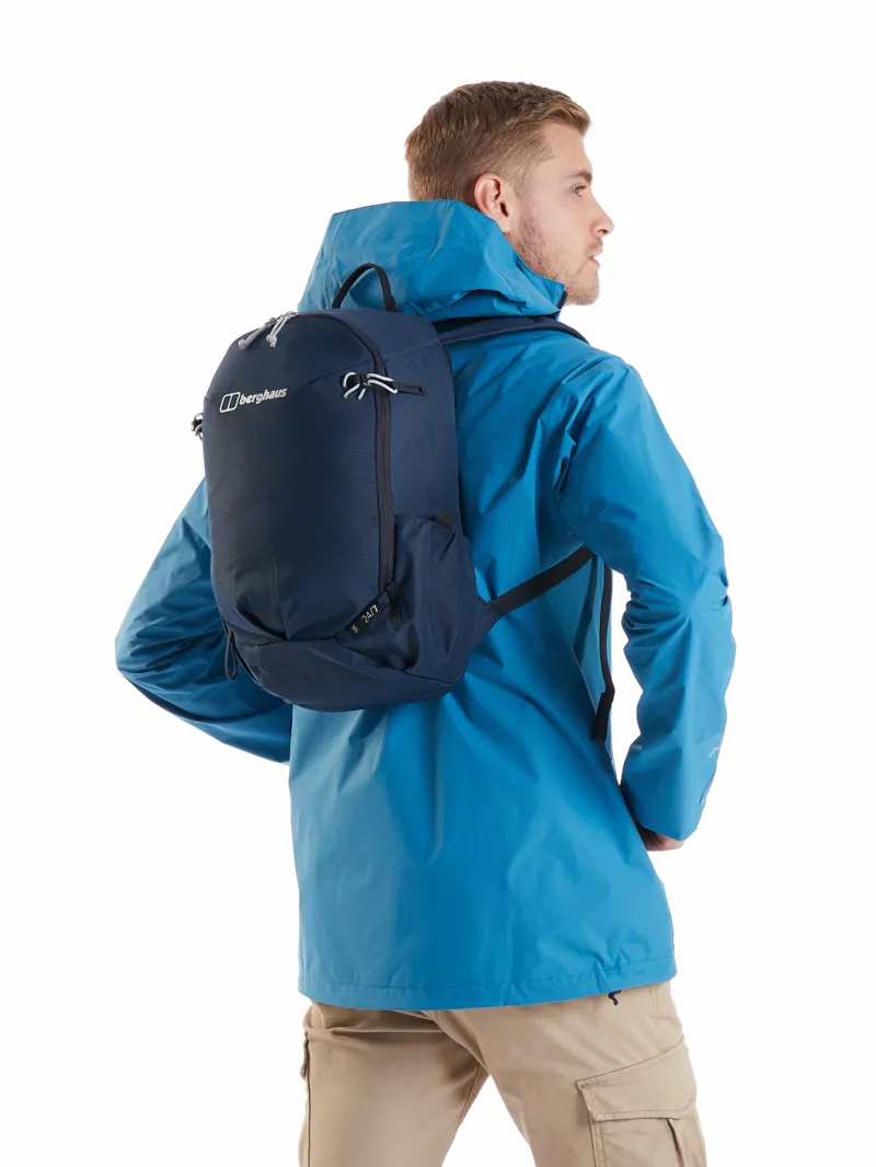 Berghaus 24/7 15 Litre Rucksack in Dark Blue-13